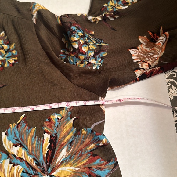 Umgee floral bell sleeve swing dress/tunic size small 🧡 - Picture 12 of 15